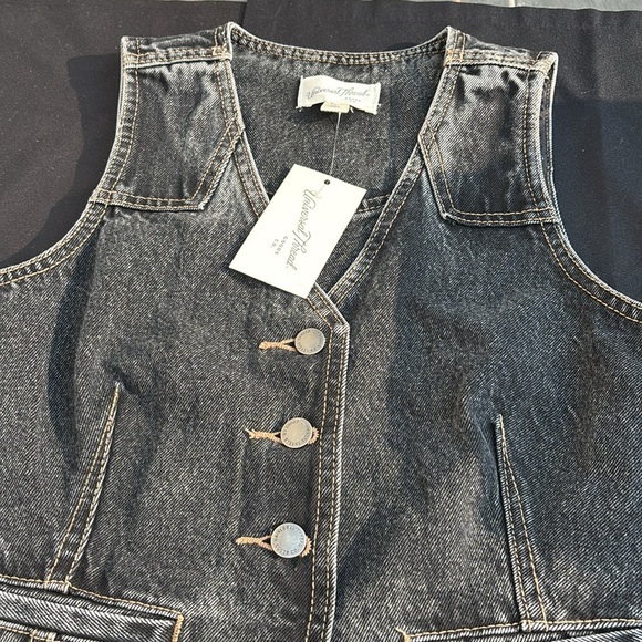 Denim Vest - Universal Thread Cotton, Midweight, Regular Fit, Front Button new - Picture 8 of 9